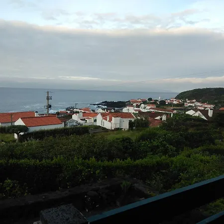 Casa de Férias Adega Lopes *