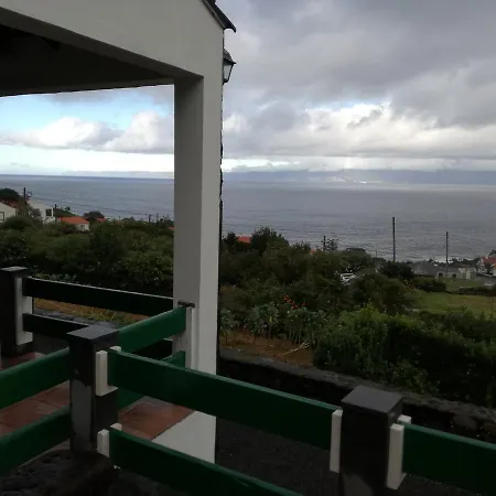 Casa de Férias Adega Lopes *