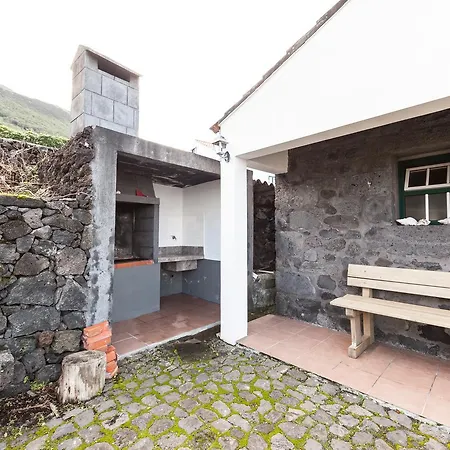 Holiday home Adega Lopes *