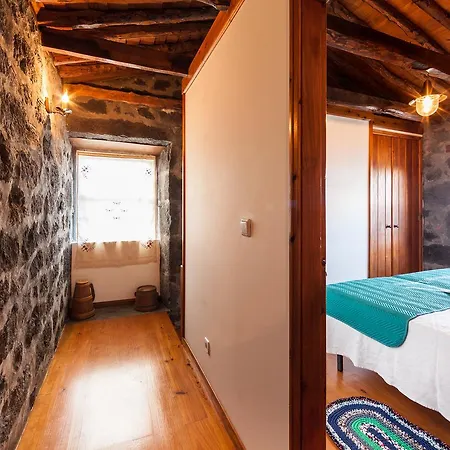 Holiday home Adega Lopes *